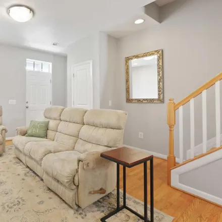 Image 5 - 3508 Hickory Avenue, Baltimore, MD 21211, USA - Townhouse for sale