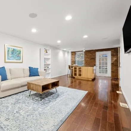 Image 9 - 154 Woodruff Avenue, New York, NY 11226, USA - Townhouse for sale