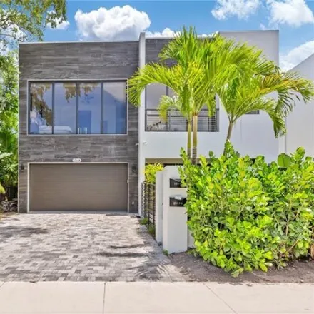 Buy this 5 bed house on 1556 Southeast 1st Street in Fort Lauderdale, FL 33301