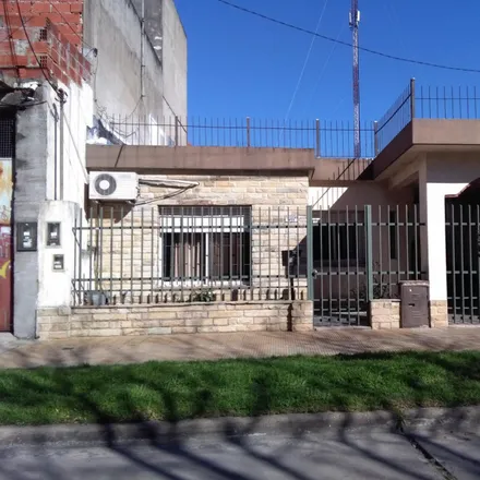 Buy this 4 bed house on Paunero in Partido de San Miguel, Muñiz