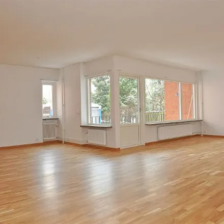 Rent this 4 bed apartment on Tågagatan 27B in 254 39 Helsingborg, Sweden