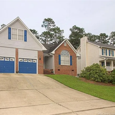 Image 3 - 813 Larkspur Drive, Country Club North, Fayetteville, NC 28311, USA - House for sale