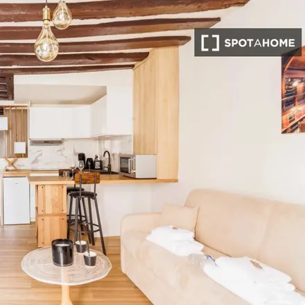 Rent this studio apartment on 1 bis Rue de l'Arbalète in 75005 Paris, France