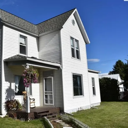 Buy this 4 bed house on 630 South Sumner Street in Palouse, Whitman County
