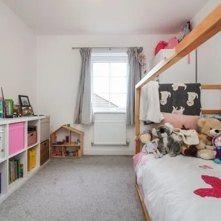 Rent this 3 bed apartment on Belsay Close in Pegswood, NE61 6XQ