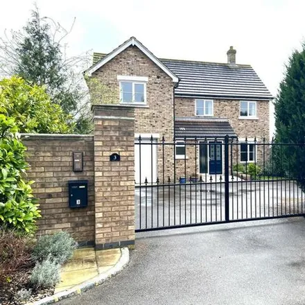 Buy this 5 bed house on Fen View in Doddington, PE15 0SN