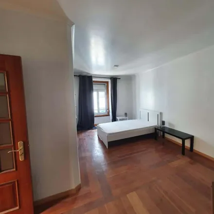 Rent this 5 bed room on Rua de Macau in 1170-132 Lisbon, Portugal