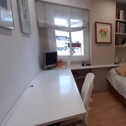 Rent this 3 bed room on Carrer Cardenal Reig in 21, 08028 Barcelona