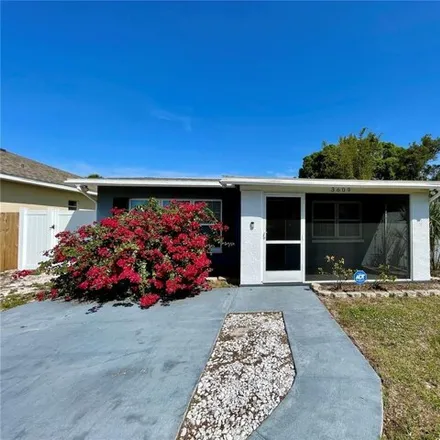 Rent this 3 bed house on 3607 West Paxton Avenue in Al Mar, Tampa