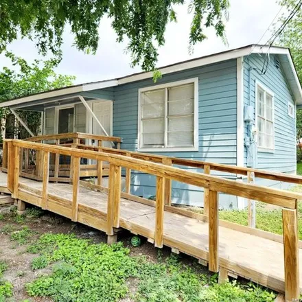 Buy this 1 bed house on 584 South Spring Street in San Antonio, TX 78207