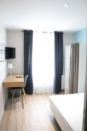 Rent this 2 bed room on Condorcet Center for Political Economy in Boulevard Saint-Jean-Baptiste de la Salle, 35043 Rennes