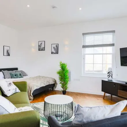 Rent this 1 bed apartment on Momo in 1 Clarence Street, Staines-upon-Thames