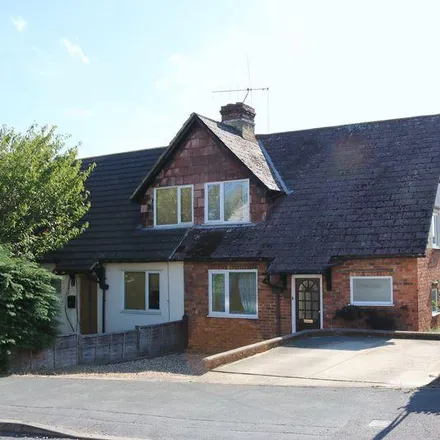 Rent this 2 bed duplex on More Road in Godalming, GU7 3QB