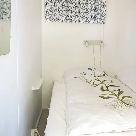 Rent this 1 bed house on 294 31 Sölvesborg