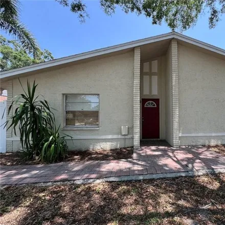 Buy this 2 bed house on 1973 Los Lomas Drive in Clearwater, FL 33763