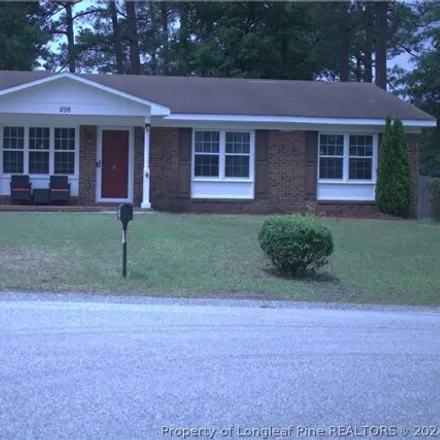 Image 1 - 898 Bridget Street, Fayetteville, NC 28314, USA - House for sale