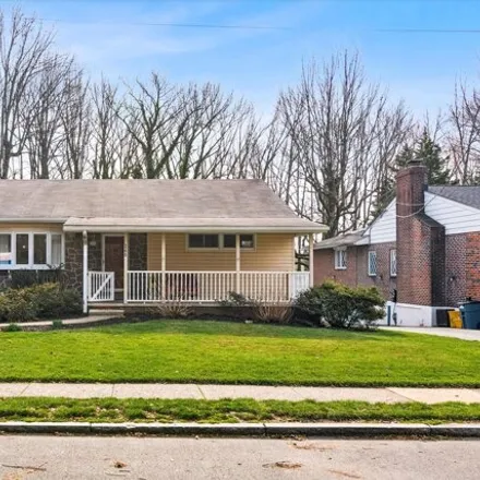 Buy this 3 bed house on 242 West Avenue in Springfield Township, PA 19064