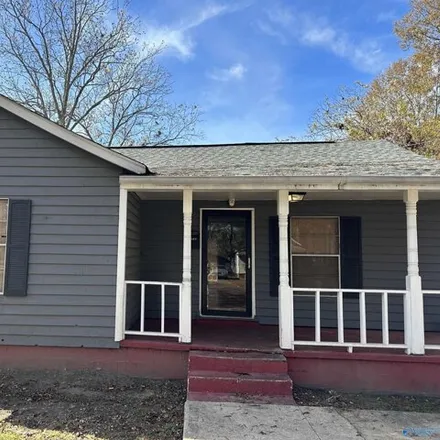 Buy this 2 bed house on 1331 Robinson Avenue in Gadsden, AL 35903