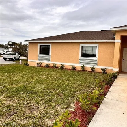 Image 2 - 1198 Northeast 6th Avenue, Cape Coral, FL 33909, USA - House for rent