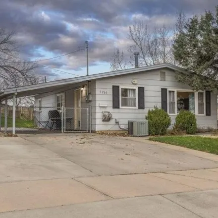 Buy this 3 bed house on 3113 Grandview Drive in Rapid City, SD 57701