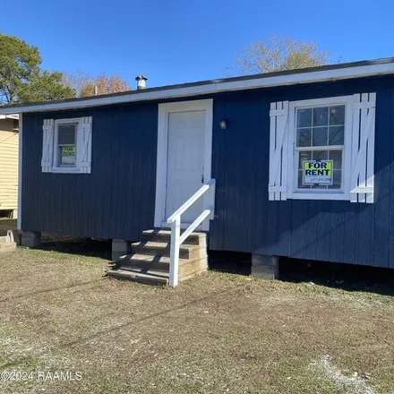 Rent this 2 bed house on 731 Saint Cyr Avenue in Opelousas, LA 70570