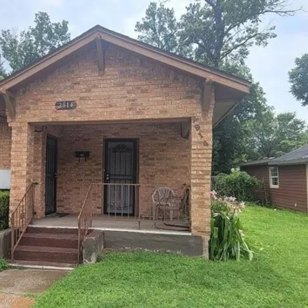 Buy this 3 bed house on 2914 Pine St in Dallas, Texas