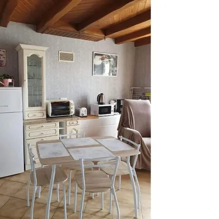 Image 2 - 17430 Tonnay-Charente, France - Apartment for rent