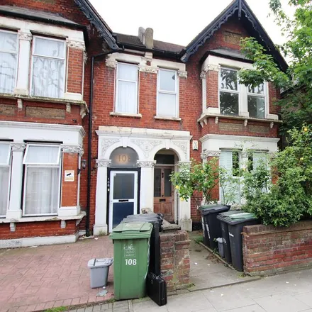 Rent this 2 bed apartment on Brownhill Road in London, SE6 2ER