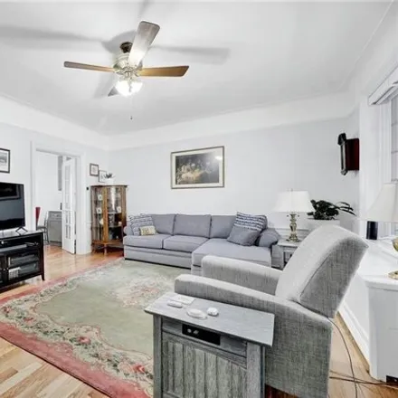 Image 9 - 140 73rd Street, New York, NY 11209, USA - House for sale