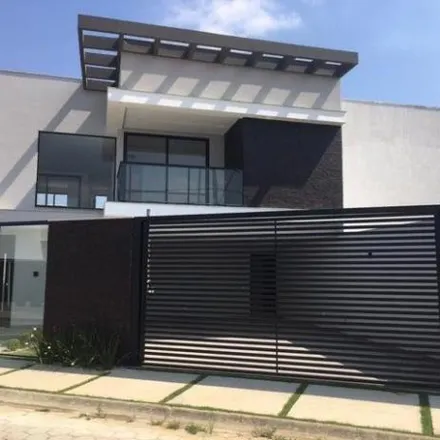 Buy this 3 bed house on Rua Senador Irineu Machado in Jardim Amália, Volta Redonda - RJ