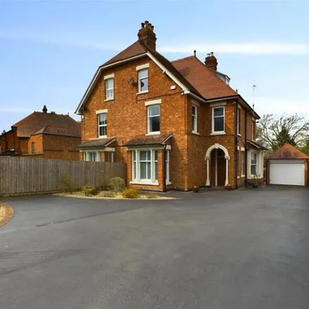 Buy this 6 bed duplex on Reservoir Road in Gloucester, GL4 6UF