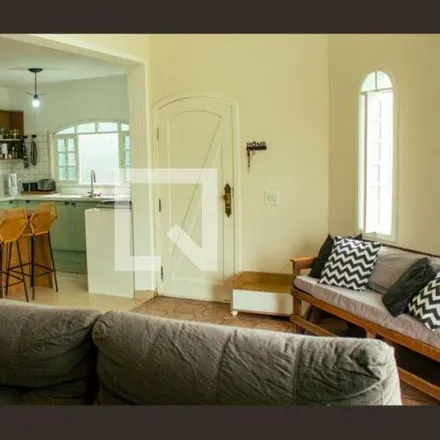Rent this 3 bed house on Rua Recife in Vila Mara, Ribeirão Pires - SP