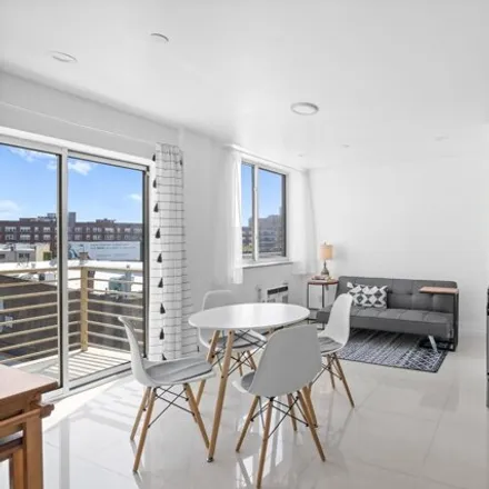 Image 2 - 149 Kenilworth Place, New York, NY 11210, USA - Condo for sale