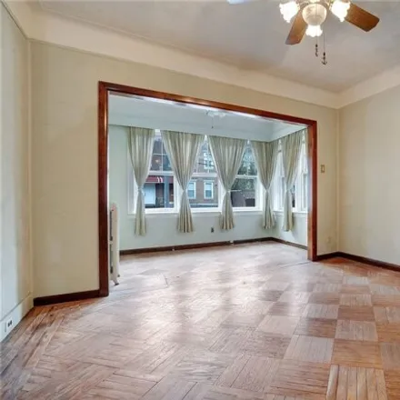 Image 2 - 60-64 Linden Street, New York, NY 11385, USA - Duplex for sale