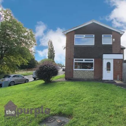 Buy this 3 bed duplex on Oakhill Close in Bolton, BL2 6LE