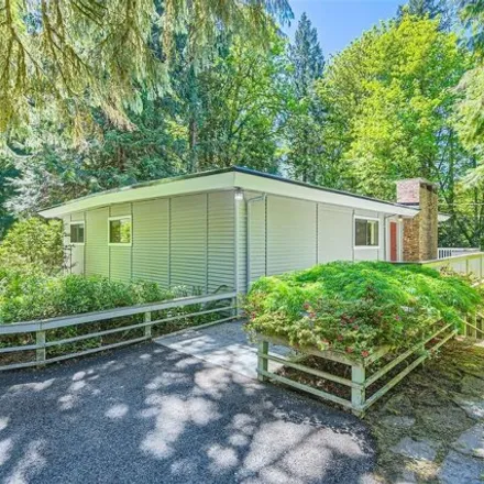 Buy this 5 bed house on 13520 Issaquah Hobart Road Southeast in Issaquah, WA 98027