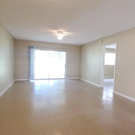 Image 3 - 1142 Country Club Drive, Margate, FL 33063, USA - Apartment for rent