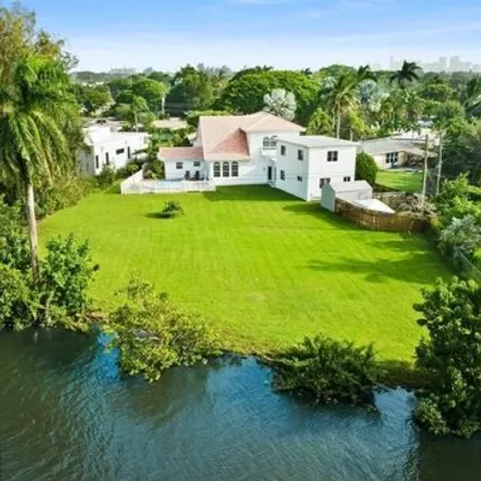 Buy this 6 bed house on 599 Northwest 30th Street in Jenada Isles, Wilton Manors