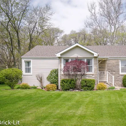 Buy this 3 bed house on 1110 Lakeview Drive in Schererville, IN 46375