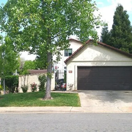 Buy this 3 bed house on 802 Tanglewood Drive in Redding, CA 96003