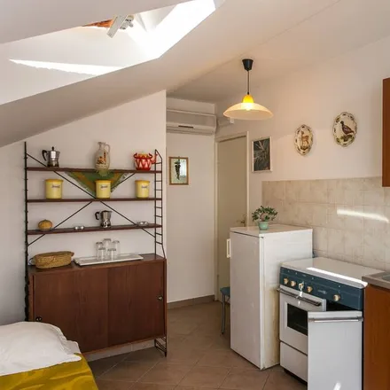 Rent this studio apartment on Zaton Veliki in D8, 20235 Dubrovnik