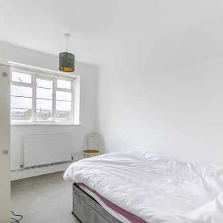 Image 2 - Bikehangar 180, Stirling Road, Stockwell Park, London, SW9 9EF, United Kingdom - Apartment for rent