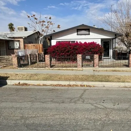 Buy this 2 bed house on 177 3rd Avenue in Taft, Taft Heights