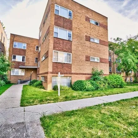 Buy this 2 bed condo on 6244-6250 North Francisco Avenue in Chicago, IL 60645