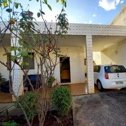 Buy this 4 bed house on Rua Madressilva in Esplanada, Belo Horizonte - MG