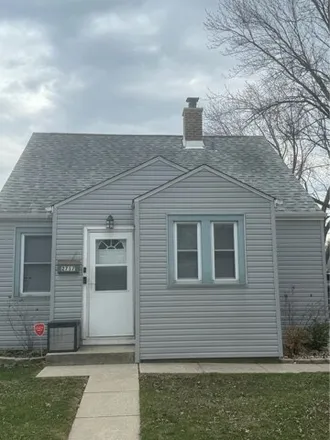 Buy this 3 bed house on 89th Street in Evergreen Park, IL 60805