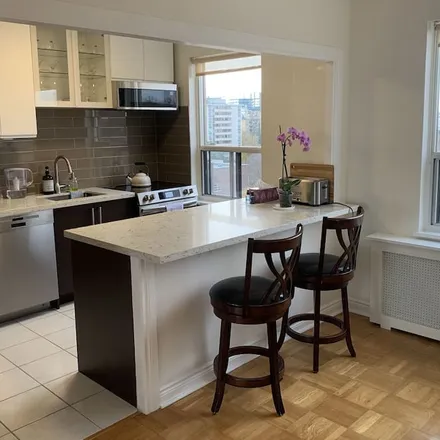 Rent this studio condo on Forest Hill North in Toronto, ON M5N 1C3