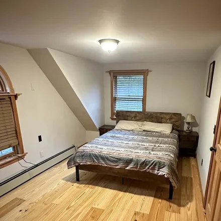 Rent this 3 bed house on Danbury in NH, 03230