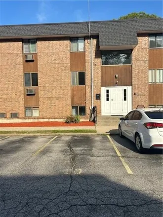 Buy this 2 bed condo on 98 Grant Court in Saylesville, Lincoln