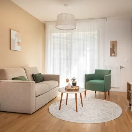 Rent this 3 bed apartment on 3 Allée Olympe de Gouges in 92110 Clichy, France